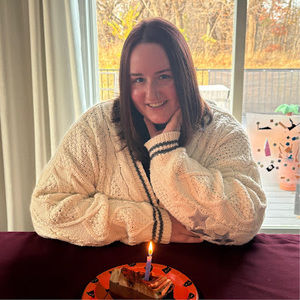 Meet your Posher, Amily